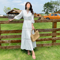 Robe blanche personnalisée en coton pour femmes, style rétro artistique français, col en V, dentelle brodée, manches longues, impression sexy, été décontractée