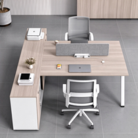 Table de travail de bureau pour personnel d'entreprise, pour une mise en espace moderne des lieux de travail, planification de l'aménagement de bureaux professionnels
