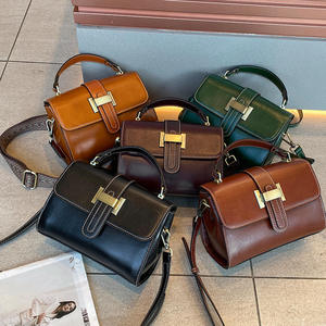 Bolso de Mano AndoBag para Mujer, Bolsos Pequeños Cuadrados para Llevar Bajo el Brazo, Bolso Bandolera de Cuero Vacuno Genuino Retro, Modelo 9240 - Product Image 6