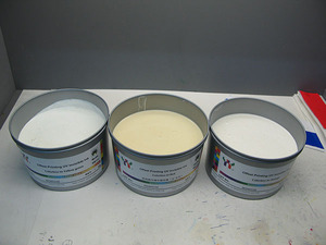 หมึกออฟเซ็ตยูวีแบบเรืองแสงมองไม่เห็น สีเหลือง 500 กรัม/กระป๋อง - Product Image 3