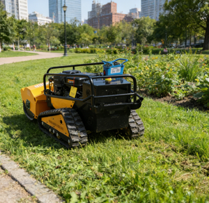 Tondeuse à gazon tout-terrain à chenilles en caoutchouc télécommandée sans fil, modèle à fléaux, très vendue - Product Image 1