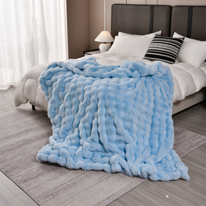 Manta de Lujo de Piel de Conejo y Terciopelo - Manta Gruesa de Doble Capa para Sofá, Sala de Estar, Oficina o Siesta para Otoño/Invierno - Product Image 3