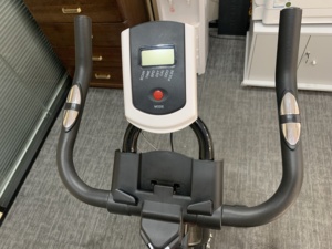 Nhà Máy Trực Tiếp Bán Quay Xe Đạp Tập Thể Dục Trong Nhà Tập Thể Dục Nhiệm Vụ Nặng Nề Cardio Đào Tạo Xe Đạp Cơ Thể Xây Dựng Quay Xe Đạp Cho Phòng Tập Thể Dục - Product Image 6