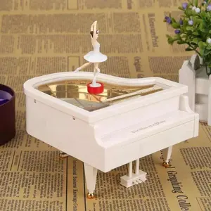Kutusu doğum günü düğün hediyesi ev dekorasyon el krank müzik kutuları romantik klasik piyano Model dans balerin müzik