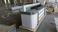 Impresora UV Híbrida Automática Industrial de 1.8m con Soporte Flexible para Impresión de Etiquetas, Adhesivos y Embalajes, de Cama Plana y Rollo a Rollo