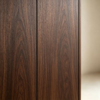 Nouveau style : Meuble de rangement modulaire en bois de noyer et verre pour restaurant, avec éclairage LED intégré, idéal pour salle à manger