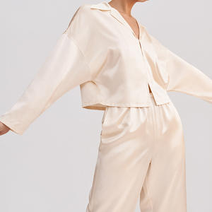 Ensemble short de pyjama en satin avec bordure en dentelle personnalisé Cami, ensemble de vêtements de nuit pour femmes vêtements de détente ensemble de vêtements de nuit/ - Product Image 3