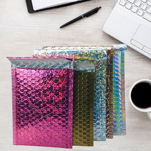 Bolsas de Embalaje de Ropa al por Mayor, Bolsas de Burbuja de Polietileno de Colores, Bolsas de Envío Logístico con Película Holográfica, Impermeables - Product Image 1