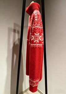 Suéter de Cuello Alto con Diseño de Copos de Nieve Rojos para Mujer, ODM/OEM - Product Image 3