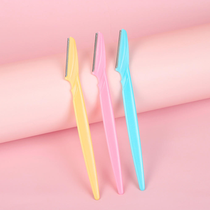 Kit <span class=keywords><strong>per</strong></span> la Cura delle <span class=keywords><strong>Sopracciglia</strong></span> 3 Pezzi all'Ingrosso, Rasoio Affilato e Raschietto <span class=keywords><strong>per</strong></span> <span class=keywords><strong>Sopracciglia</strong></span>, Strumento di Bellezza Senza Residui Neri - Product Image 2