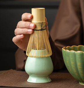 Juego de Regalo de Matcha con 4 Piezas de Cerámica <span class=keywords><strong>Tradicional</strong></span> para la Ceremonia del Matcha, Tazón de Matcha con Borde Acanalado Esmaltado en Verde con Detalles Dorados y Boquilla - Product Image 6