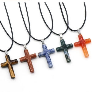 40mm Natürlicher Großer Kristall Rund Geformter Kreuz-Anhänger für DIY Halskette Schlüsselanhänger Schmuck Großhandel - Product Image 1