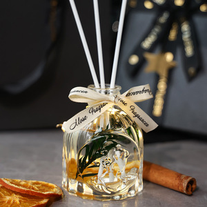 AIKUN Set <span class=keywords><strong>de</strong></span> Regalo Vaso con Vela <span class=keywords><strong>de</strong></span> Cera <span class=keywords><strong>de</strong></span> Soja Kit <span class=keywords><strong>de</strong></span> <span class=keywords><strong>Spa</strong></span> para Navidad Ideal para la Relajación <span class=keywords><strong>de</strong></span> Mamá - Product Image 6
