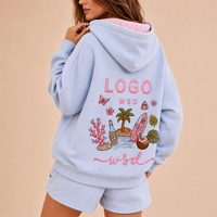 Ensemble décontracté deux pièces surdimensionné pour femme avec sweat à capuche à empiècements à carreaux et broderie de motifs de haute qualité, et short assorti