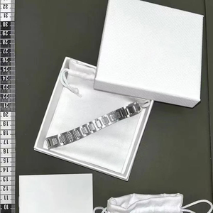 Gelang Geometris Trendi dari Baja Anti Karat, Unik untuk Hadiah Ulang Tahun, Dilengkapi Kemasan Kotak - Product Image 6