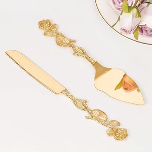 Ensemble couteau et spatule à gâteau de style européen, ensemble de couverts de mariage de style occidental, combinaison de couteau et spatule dorés, rose - Product Image 4