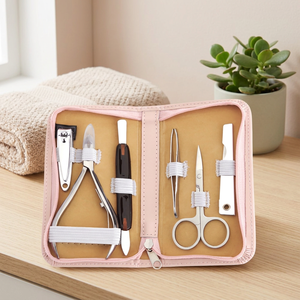 Kit de manucure 6 en 1 en acier inoxydable avec étui, ensemble de manucure portable de style classique pour adultes - Product Image 2