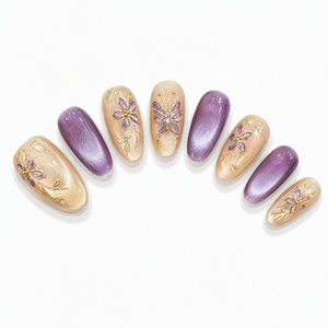 Faux ongles autocollants œil de chat violet transparent effet glace, faits main, luxe, printemps-été, papillon doré, mini fleurs, 10 pièces - Product Image 6