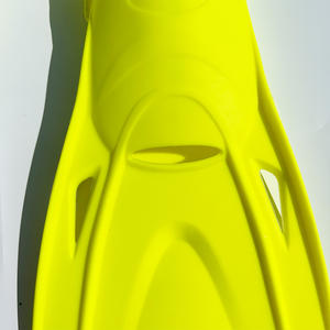 Materiales <span class=keywords><strong>EVA</strong></span> Hebillas ajustables Color amarillo <span class=keywords><strong>aletas</strong></span> de esnórquel Nuevo diseño <span class=keywords><strong>Aletas</strong></span> de natación para esnórquel Buceo Natación - Product Image 4