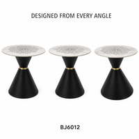 Table d'appoint moderne en dalle de roche ronde avec base en fer noir en forme de sablier, fabrication directe usine OEM/ODM, pour salon, hôtel, salle de séjour, chambre à coucher