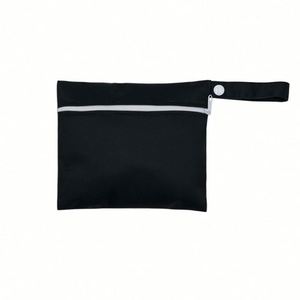 Sac étanche lavable 7" x 5.9" avec logo personnalisé, poches zippées, réutilisable pour repas, couches, poussette, collations, maillot de bain - Product Image 1