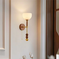 Applique Murale LED de Luxe en Fer au Design Moderne avec Abat-jour en Verre Opale Blanc, Intensité Variable et Température de Couleur Multiple, Idéale pour Salle de Bain et Salon