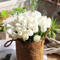 Fleurs artificielles haut de gamme style nordique Tulipe, mini arrangements floraux en plastique souple pour la décoration intérieure, vases de fleurs coupées réalistes