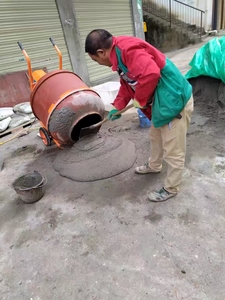 Penjualan langsung pabrikan tangki pencampur <span class=keywords><strong>beton</strong></span> kecil dapat digerakkan 4KW Motor efisiensi tinggi untuk mikser Mortar halaman lantai - Product Image 2