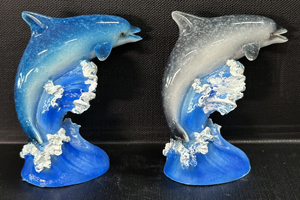 Overstock Q-Max 8 "H Dolfijnen Zwemmen In De Golven Standbeeld Zeeleven Decoratie Beeldje - Product Image 3