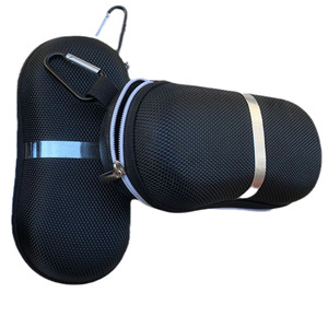 Estuche para gafas de sol en forma de U, negro con cremallera plateada, bolsa de almacenamiento para gafas, material de tela, primavera 2021 - Product Image 1