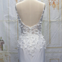 Robe de mariée sirène de luxe romantique avec appliques en dentelle, détails floraux 3D perlés et pailletés, style moderne, magnifique traîne chapelle