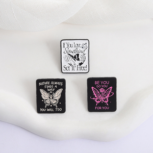 Sia che tu ti faccia per te citazioni ispiratrici spille smaltate se ami qualcosa che lo abbia liberato spille distintivo con risvolto gioielli regali - Product Image 3