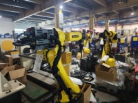 Robot industriel FANUC M-10iD/12, charge utile de 12 kg, portée de 1441 mm, bras robotisé à 6 axes pour le soudage et l'asservissement des machines