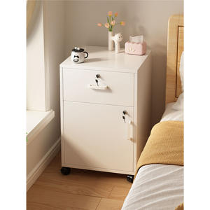 Armoire de chevet minimaliste moderne avec serrure et roulettes pour le rangement de la chambre à coucher, utilisation par les enfants RK026 - Product Image 5