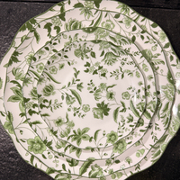 Assiettes de présentation en céramique 12'' à motifs floraux superposés blancs et verts pour décorations de table de mariages rustiques et fantaisistes
