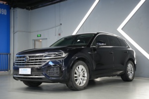 <span class=keywords><strong>Volkswagen</strong></span> <span class=keywords><strong>TOUAREG</strong></span> 2.0TSI Essence/Pétrole Elegance Importé 4 portes 5 places SUV intermédiaire 245PS AWD Torsen 8 vitesses Gauche <span class=keywords><strong>2022</strong></span> - Product Image 2