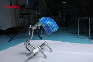 Tavolo Operatorio MT MEDICAL con Supporto per Testa a U e Tre Porta-Aghi Mayfield per Chirurgia Neurologica - Product Image 3