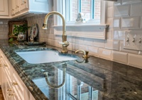 Dalles de pierre naturelle BOTON STONE, luxe, style Lemurian, plan de travail de cuisine, plateau de table en granit bleu labradorite
