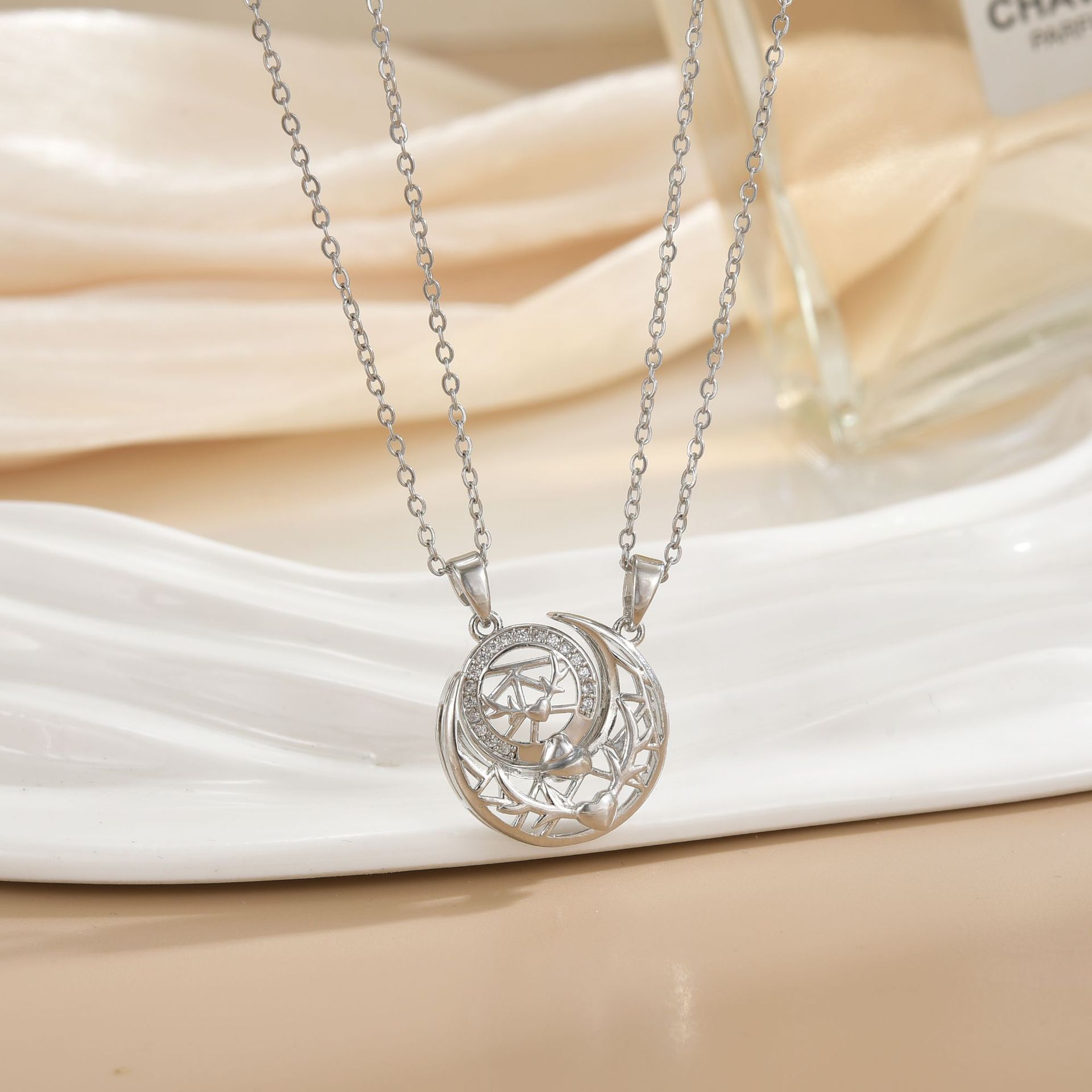 Magnetic couple necklace xl0488g