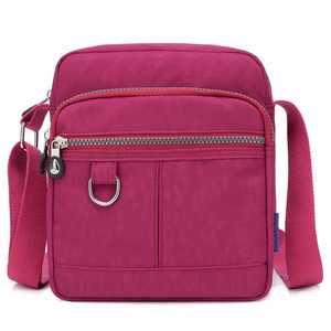 Sac à bandoulière léger en nylon pour femme, imperméable, petit format, style hobo décontracté, grande capacité, vente en gros, pour voyage - Product Image 6