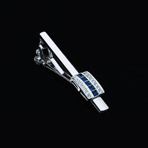 Pince à cravate pour <span class=keywords><strong>tenue</strong></span> d'affaires formelle, <span class=keywords><strong>simple</strong></span>, argentée, élégante, polyvalente pour <span class=keywords><strong>homme</strong></span> - Product Image 1