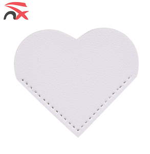 Logotipo personalizado Página <span class=keywords><strong>de</strong></span> esquina Accesorios <span class=keywords><strong>de</strong></span> libros Lindo marcapáginas <span class=keywords><strong>de</strong></span> corazón <span class=keywords><strong>de</strong></span> cuero en blanco para oficina Bookworm Present Home - Product Image 3