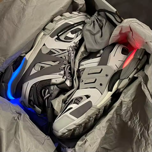 Zapatillas Deportivas con Cordones LED Track 3.0 de Alta Calidad, Tendencia 2025, para Hombre y Mujer, Estilo Vintage Casual, Parte Superior de Cuero Genuino - Product Image 4