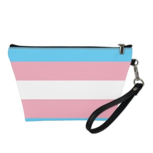 Trousse de toilette personnalisée en similicuir PU motif arc-en-ciel pour personnes transgenres et gays, idéale pour les voyages, le rangement de produits de beauté à domicile et la vente en gros - Product Image 2