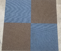 Dalles de moquette modernes en polypropylène non tissé, à poils coupés, antidérapantes, à poils longs et fins, pour usage commercial, gris, noir, bleu