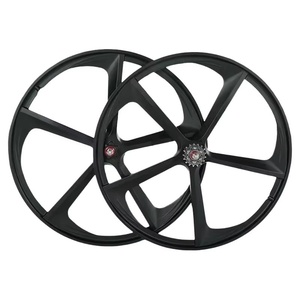 Juego de Ruedas para <span class=keywords><strong>Bicicleta</strong></span> de Carretera BMX RAYMAX de <span class=keywords><strong>26</strong></span> Pulgadas 700C con Frenos V, Llanta Integrada de Aleación de Magnesio/Aluminio con Recubrimiento en Polvo - Product Image 5