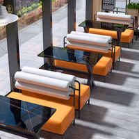 Ensemble de tables et chaises de restaurant commercial de luxe léger, mobilier de banquette pour café et restaurant, idéal pour les projets