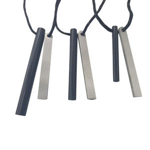 Herramienta de Emergencia para Acampar, Encendedor de Fuego de Magnesio Multitamaño con Raspador y Cuerda Reflectante para Supervivencia al Aire Libre - Product Image 1