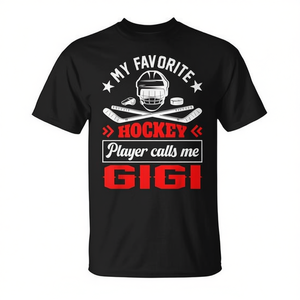 Camiseta negra unisex para adultos con cuello redondo y manga corta de la marca My Favorite Hockey Player Calls Me Gigi - Product Image 2