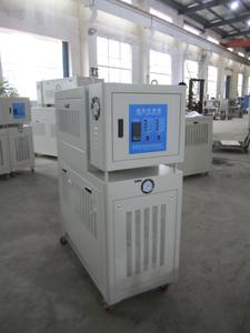 יחידת בקרת טמפרטורת מים דיגיטלית (TCU) חסכונית באנרגיה עם מילוי מים אוטומטי עבור יציקת גומי - Product Image 2